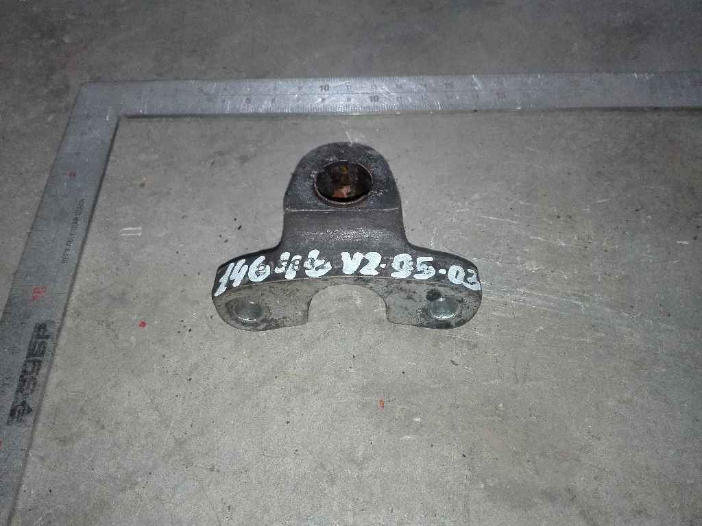 кронштейн датчика ABS б/у - 2